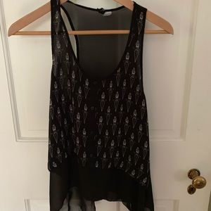 Sheer two layer knife tank